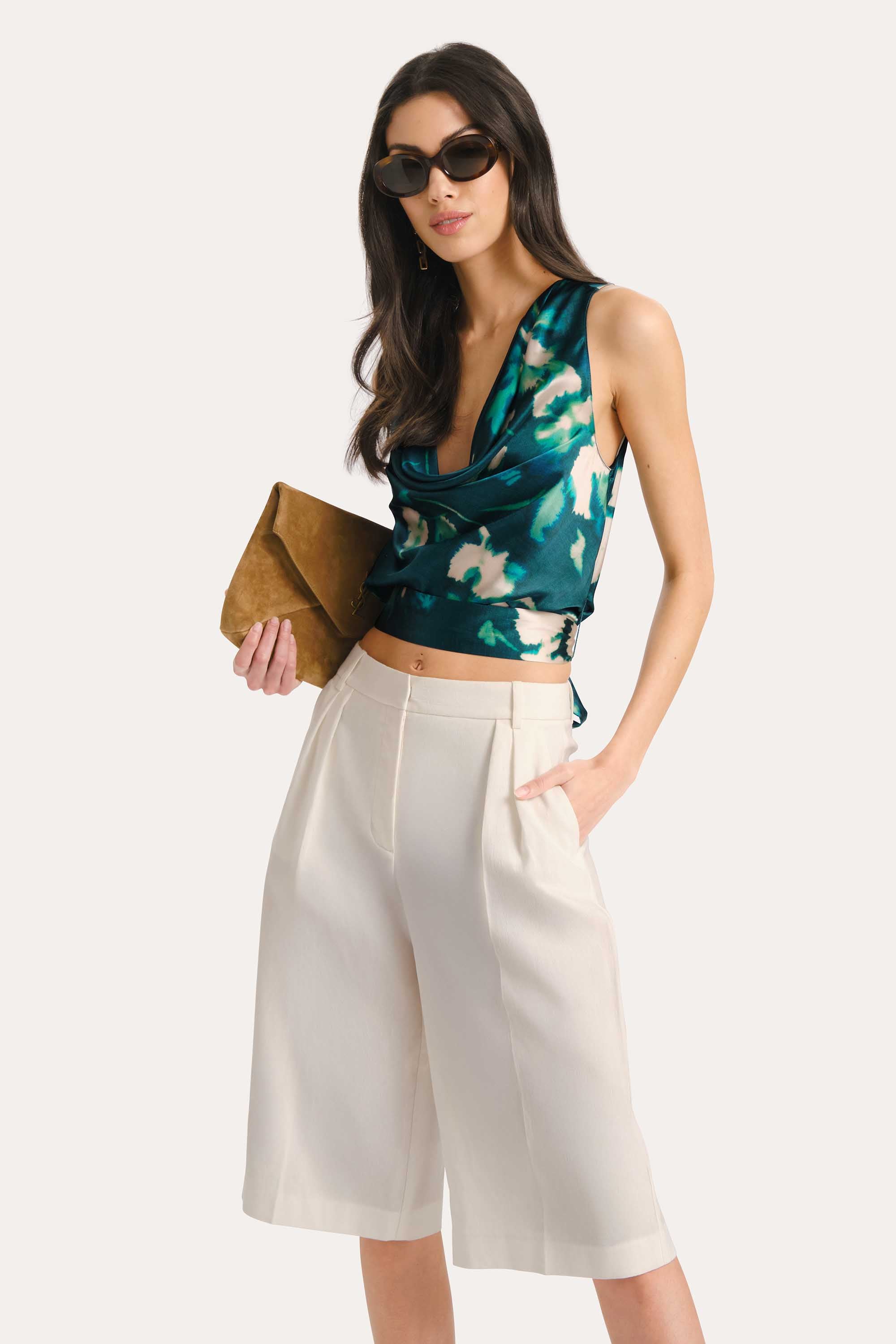 Tina Linen Bermuda Shorts