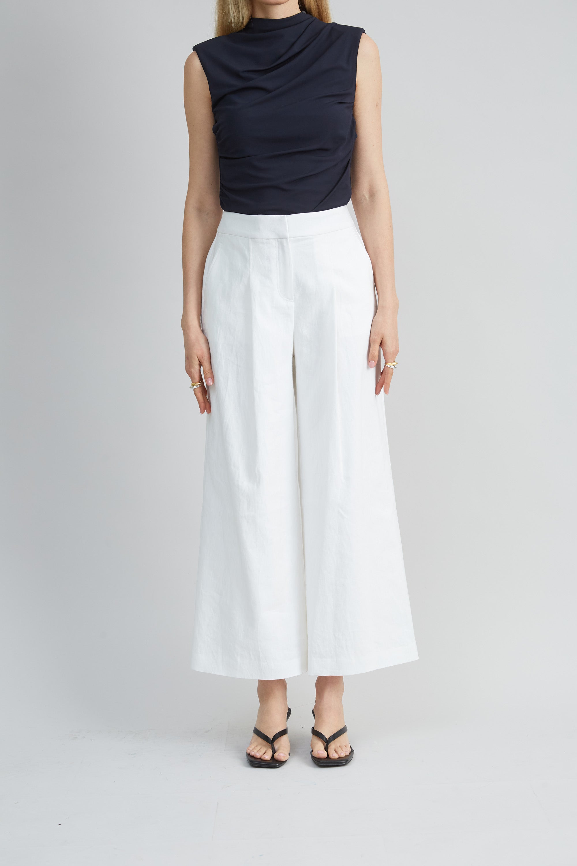 Pleated Linen Pant